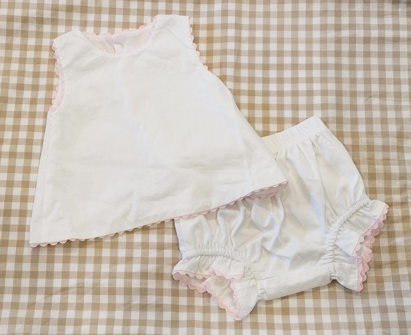Personalized Embroidered Pink Trimmed White Cotton Diaper Set