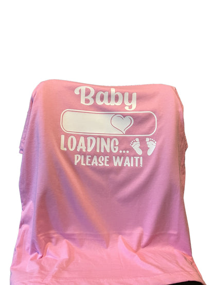 Baby Loading… Please Wait T-Shirt – Fun Pregnancy Reveal for Moms & Dads-to-Be